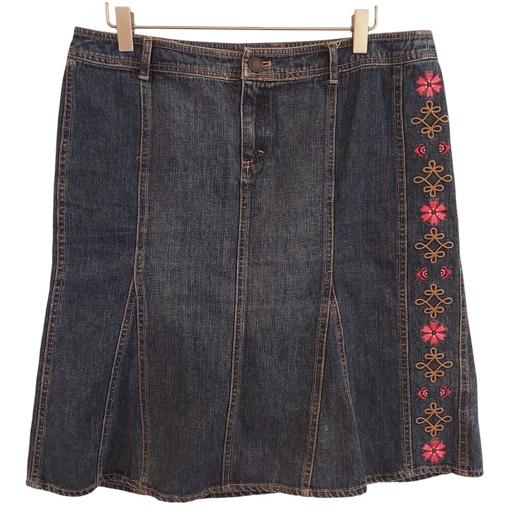 Bandolino Denim Skirt 10 Boho Embroidered Knee Length Fairy Coastal‎ Cowgirl